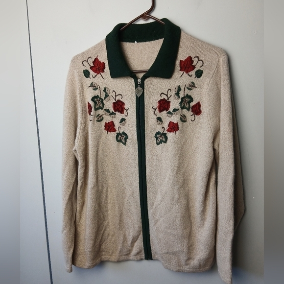 ? Sweaters - Vintage Fall Full Zip Sweater No Size (L) Leaves Pattern No Brand